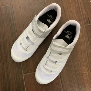 FINAL SALE — Pearl Izumi bike shoes